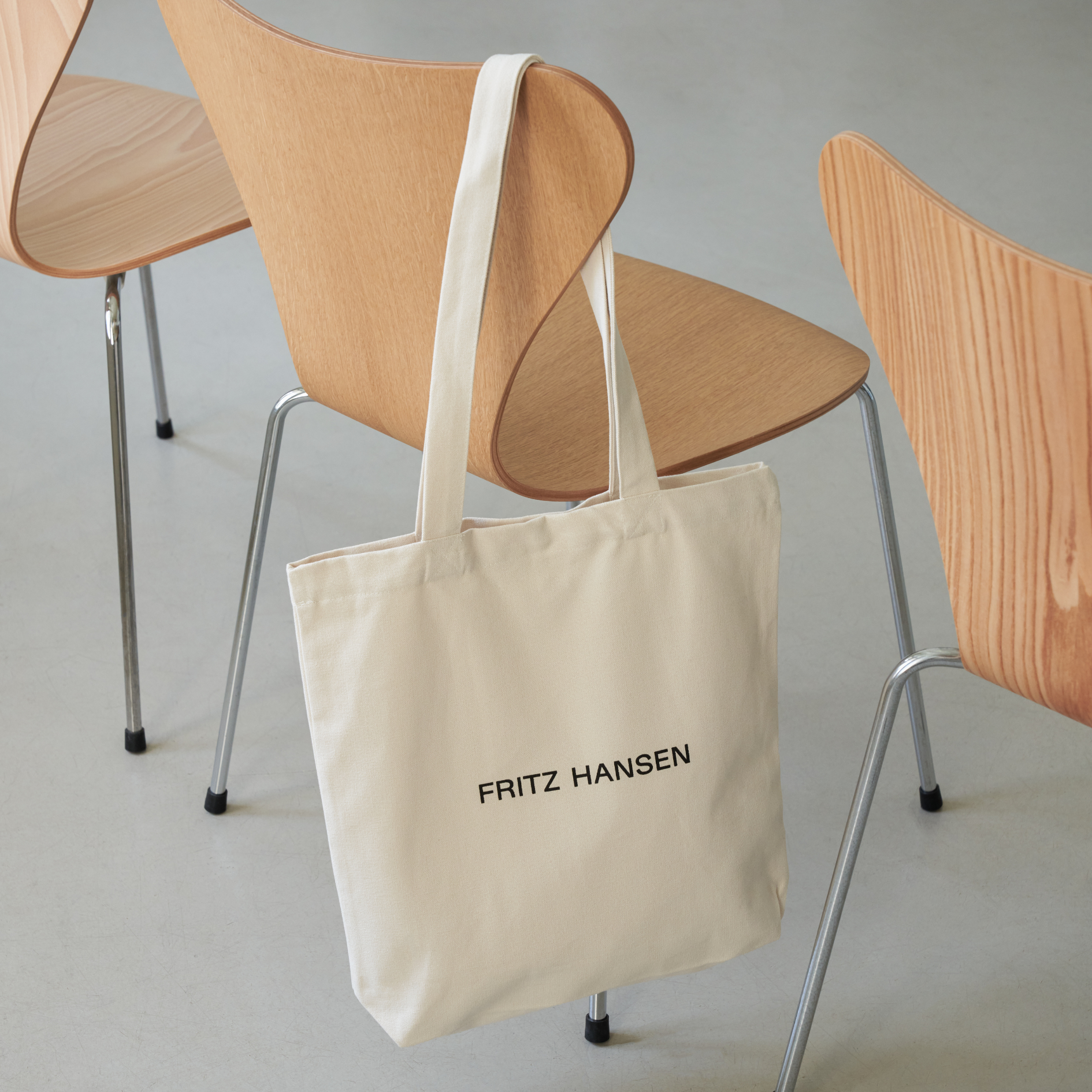 Series 7 Chair Clear Lacquered Veneer